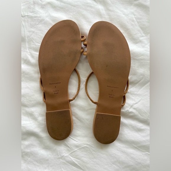 Reformation Buff Tan LudoToe Ring Strappy Flat Sandals Flip Flops Shoes - Picture 7 of 14